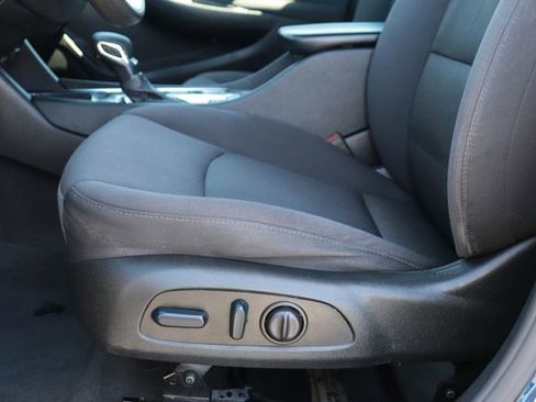 Used 2022 Chevrolet Malibu LT FWD image 10