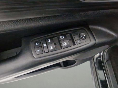 Used 2022 Jeep Grand Cherokee Laredo X image 25