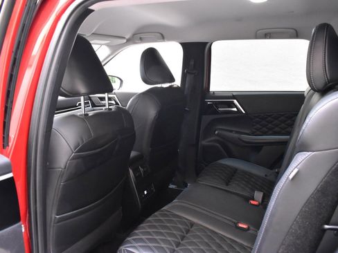 Used 2022 Mitsubishi Outlander SEL image 18