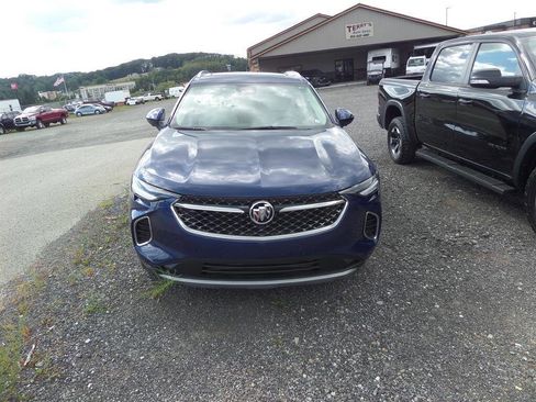 Used 2022 Buick Envision Avenir w/ Technology Package II image 2