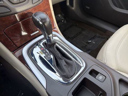 Used 2015 Buick Regal Premium w/ Driver Confidence Package #2 image 27