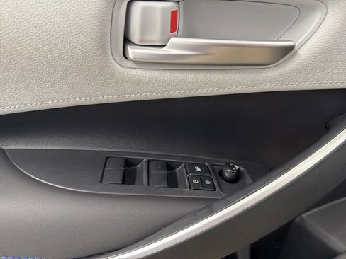 Used 2020 Toyota Corolla SE image 30