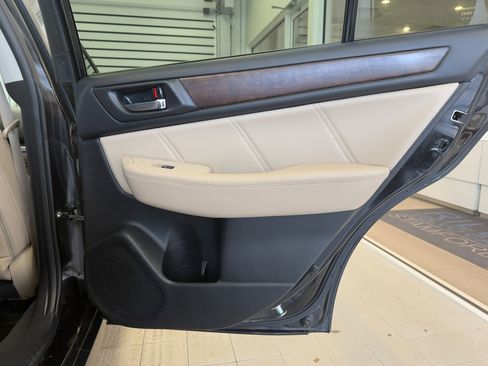 Used 2018 Subaru Outback 2.5i Limited image 26