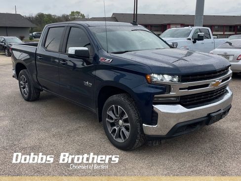 Used 2020 Chevrolet Silverado 1500 LT w/ Texas Edition image 7