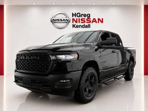 Used 2025 RAM 1500 Warlock AWD/4WD image 3