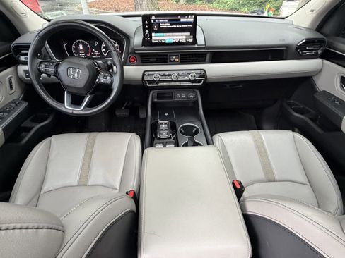 Used 2023 Honda Pilot Touring image 35