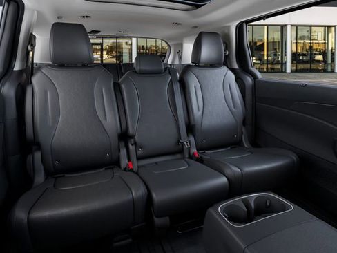 New 2026 Kia Carnival SX w/ SX Dark Edition Package image 16