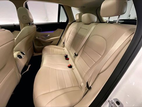 Used 2022 Mercedes-Benz GLC 300 4MATIC image 27