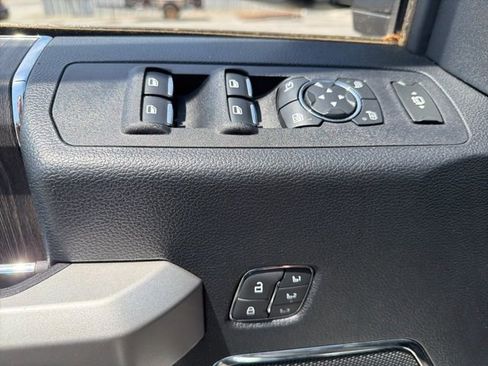 Used 2020 Ford F250 Lariat w/ Lariat Ultimate Package image 13