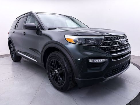 Used 2023 Ford Explorer XLT w/ Equipment Group 202A AWD/4WD image 10