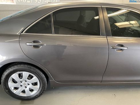 Used 2011 Toyota Camry LE FWD image 15