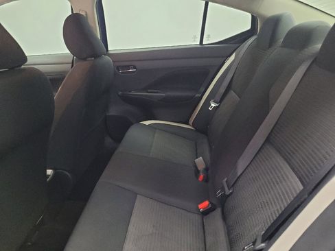 Used 2021 Nissan Versa SV FWD image 18