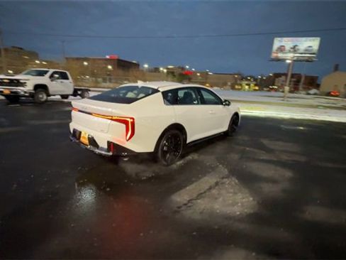 Used 2025 Kia K4 GT-Line Turbo image 8