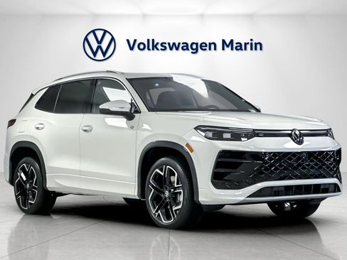 New 2026 Volkswagen Tiguan SEL R-Line image 7