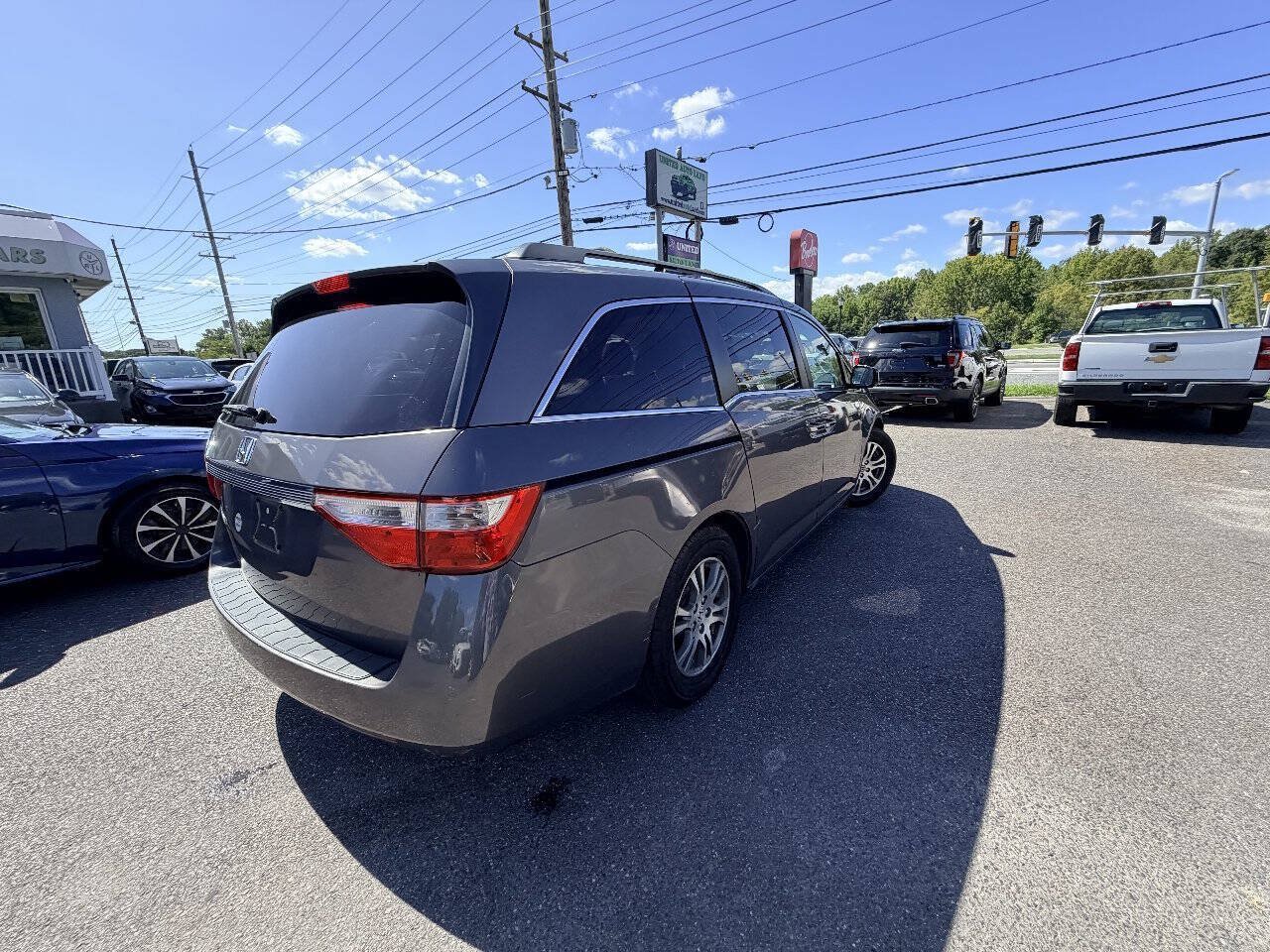 Used 2011 Honda Odyssey EX image 13
