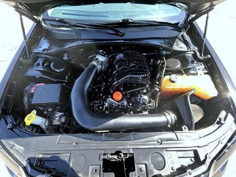 Used 2017 Chrysler 300 C RWD image 24