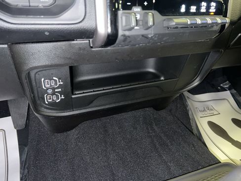 Used 2026 RAM 2500 Big Horn AWD/4WD image 29