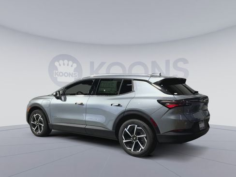 New 2026 Chevrolet Equinox EV LT image 8