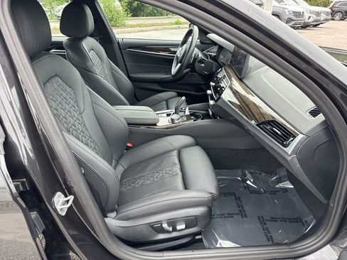 Used 2023 BMW 540i w/ M Sport Package RWD image 28