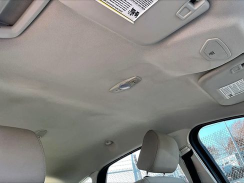 Used 2016 Ford Focus SE image 13