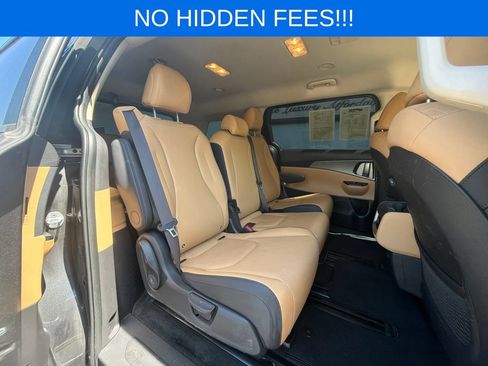 Used 2024 Kia Carnival LX FWD image 32