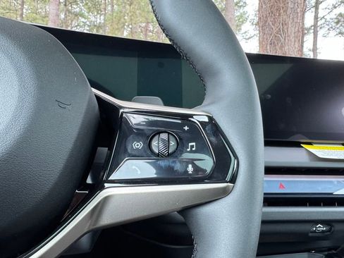 Used 2025 BMW X3 xDrive30i w/ Premium Package image 23