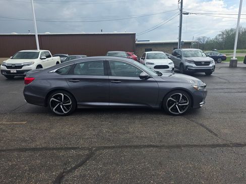 Used 2020 Honda Accord Sport image 2