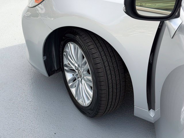 Used 2015 Lexus ES 350 w/ Premium Package FWD image 22