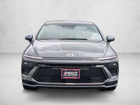 Used 2024 Hyundai Sonata SEL AWD/4WD image 2