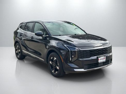 Used 2026 Kia Sportage LX FWD image 3