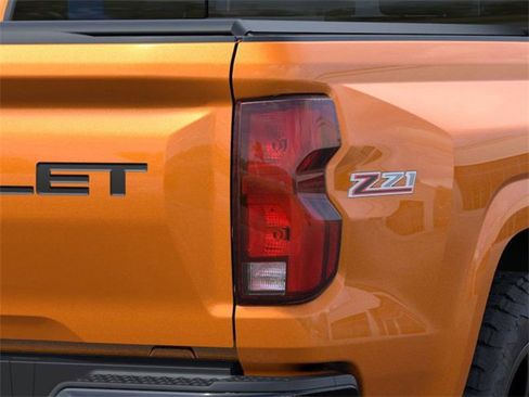 New 2025 Chevrolet Colorado Z71 w/ Technology Package image 11