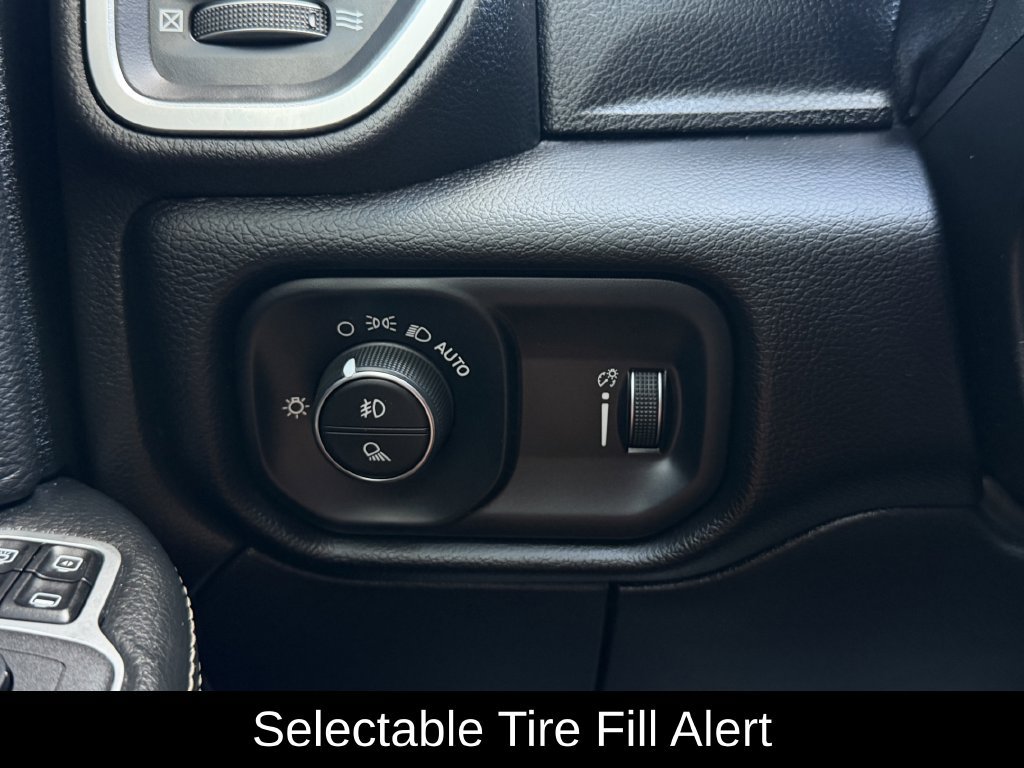 Used 2024 RAM 2500 Big Horn AWD/4WD image 24