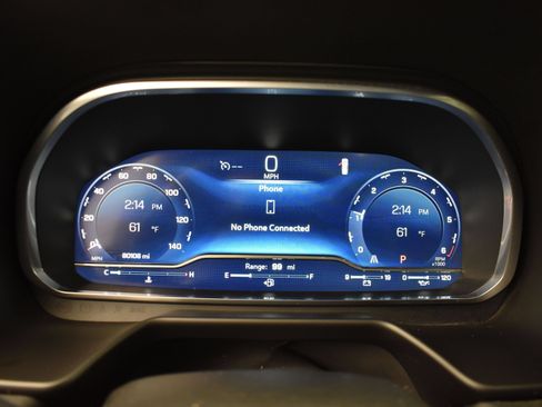 Used 2023 Chevrolet Suburban Premier RWD image 16