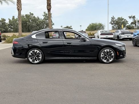 Used 2024 BMW 530i w/ M Sport Package RWD image 5