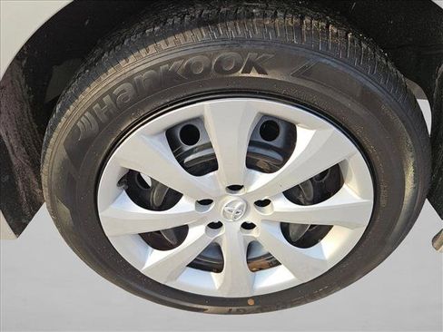 Used 2024 Toyota Corolla LE FWD image 22