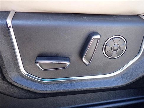 Used 2019 Ford Expedition Platinum AWD/4WD image 14