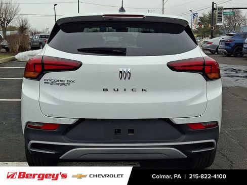 Certified 2024 Buick Encore GX Preferred w/ Comfort Package image 6