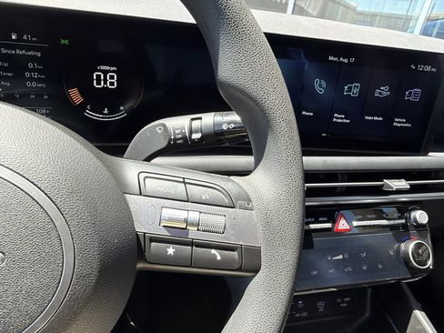 Used 2025 Hyundai Santa Cruz SEL FWD image 28