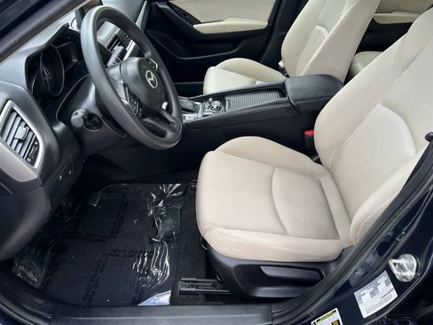 Used 2017 MAZDA MAZDA3 Sport FWD image 9