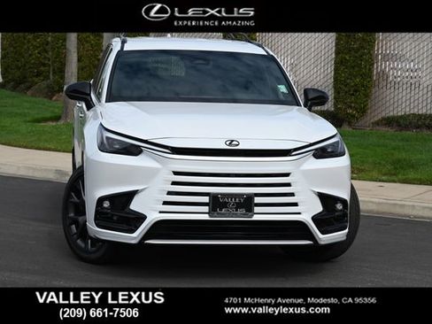 New 2026 Lexus TX 500h AWD image 2