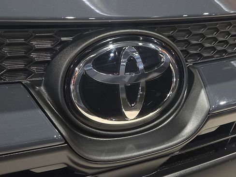Certified 2026 Toyota Corolla LE FWD image 8