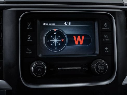 Used 2022 RAM 1500 Classic SLT RWD image 36