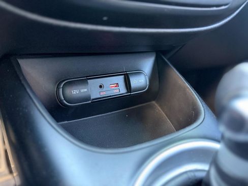 Used 2019 Kia Soul FWD image 24