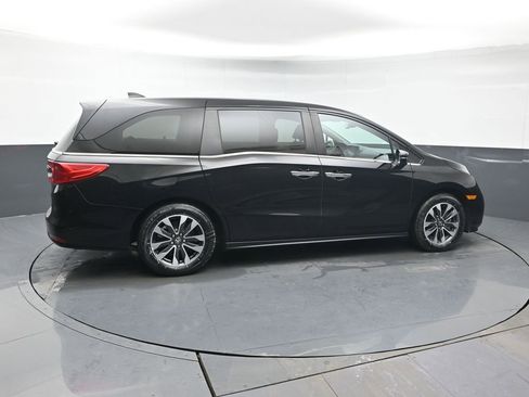 Certified 2024 Honda Odyssey EX-L image 8