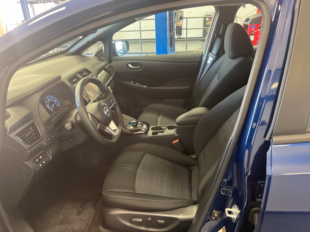 Used 2025 Nissan Leaf SV Plus FWD image 3