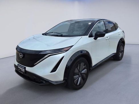 Used 2025 Nissan Ariya FWD image 1