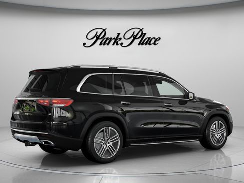 New 2026 Mercedes-Benz GLS 450 4MATIC image 22