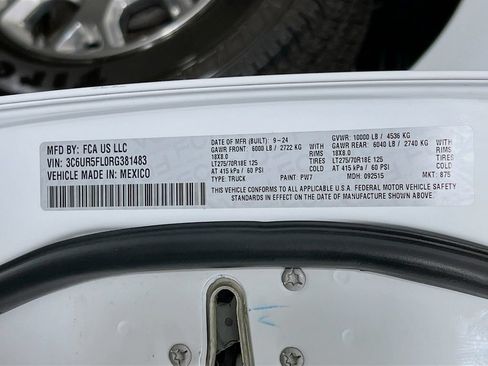 Used 2024 RAM 2500 Laramie AWD/4WD image 34