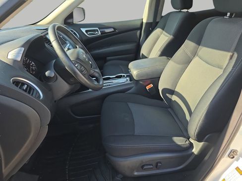 Used 2019 Nissan Pathfinder SV FWD image 11