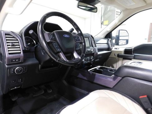 Used 2021 Ford F450 Limited w/ FX4 Off-Road Package AWD/4WD image 29